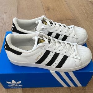Super Star Adidas Women’s Size 9 Black White
